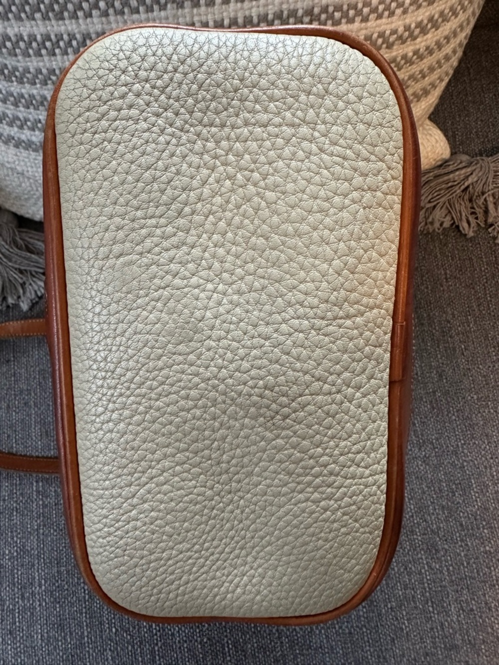 Vintage Dooney & Bourke Cream and Brown Pebble Leather Drawstring Bucket Bag - Picture 10 of 10